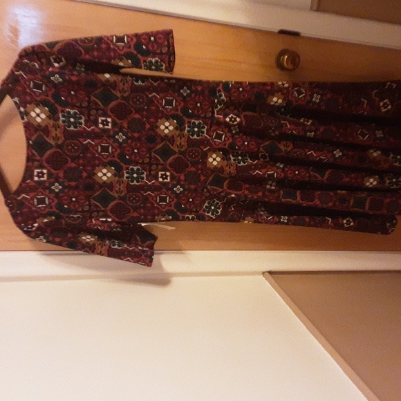 LulaRoe Nicole size L multicolor print dress. - Picture 3 of 4